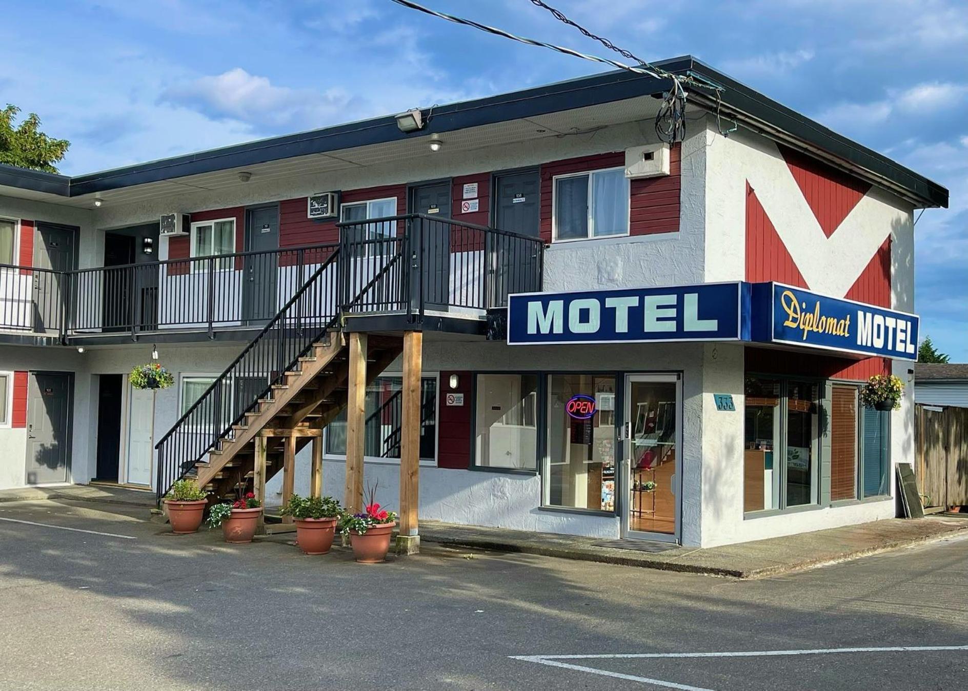 Diplomat Motel Nanaimo Bagian luar foto