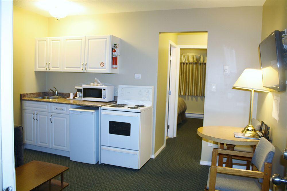 Diplomat Motel Nanaimo Bagian luar foto