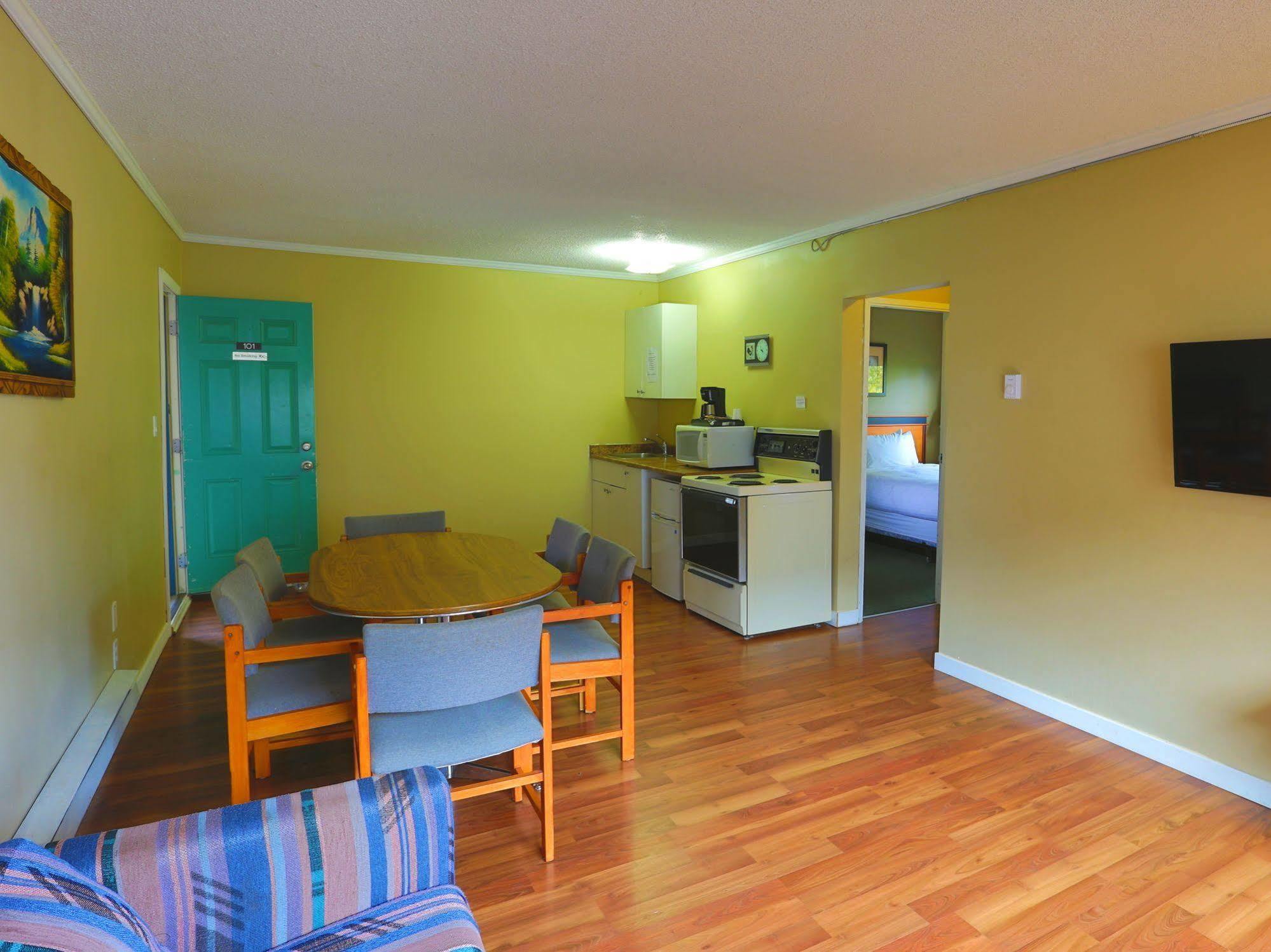 Diplomat Motel Nanaimo Bagian luar foto